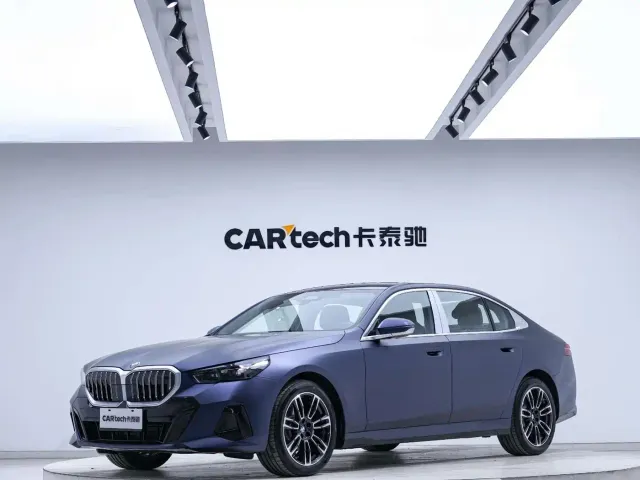 Фотография автомобиля — BMW 5 Series