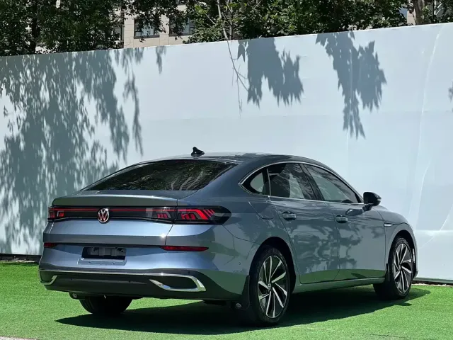 Volkswagen Lamando — Фото автомобиля 7