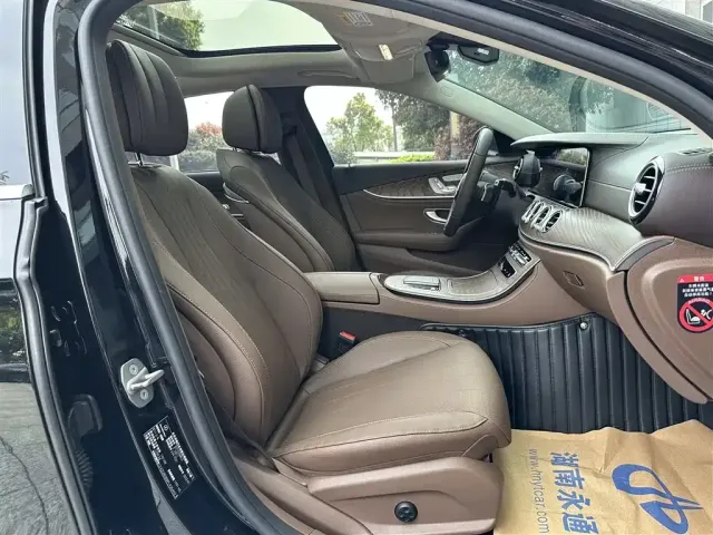 Mercedes-Benz E-Class — Фото автомобиля 9