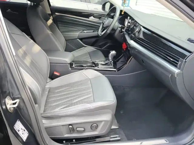 Volkswagen Passat — Фото автомобиля 24