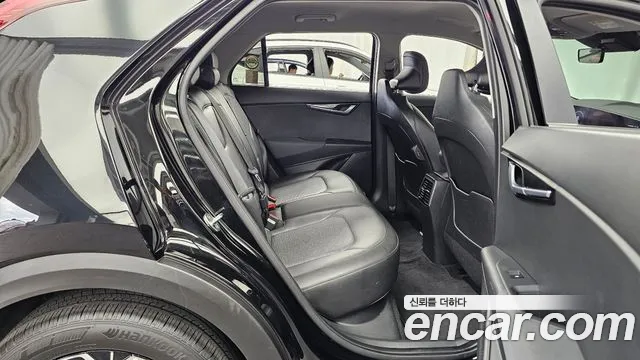Kia Niro — Фото автомобиля 12
