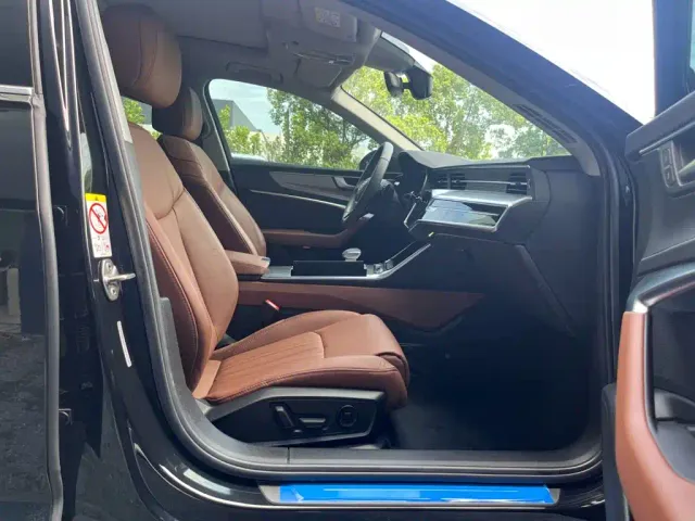 Audi A6L — Фото автомобиля 9