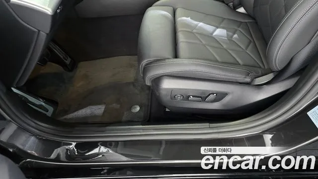 BMW 5 Series G60 — Фото автомобиля 29