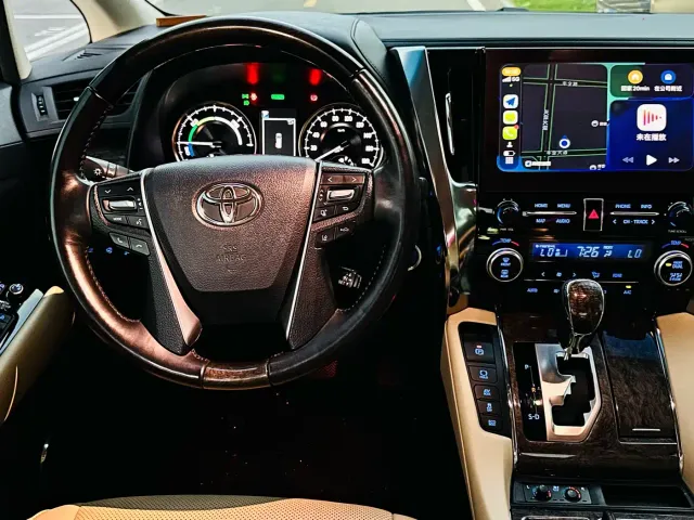 Toyota Alphard — Фото автомобиля 6