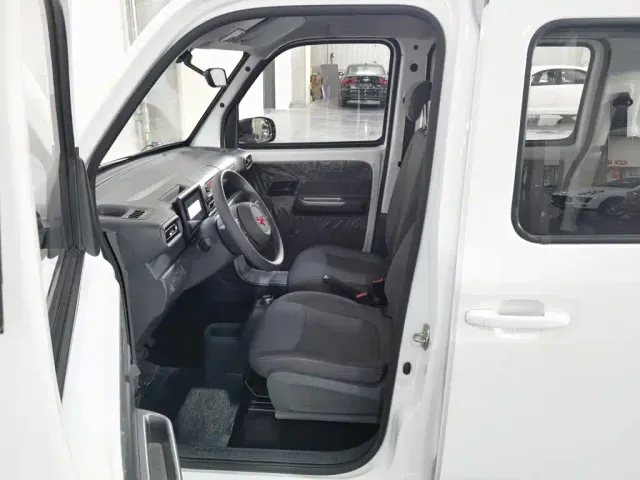 Wuling Zhiguang NEV — Фото автомобиля 10