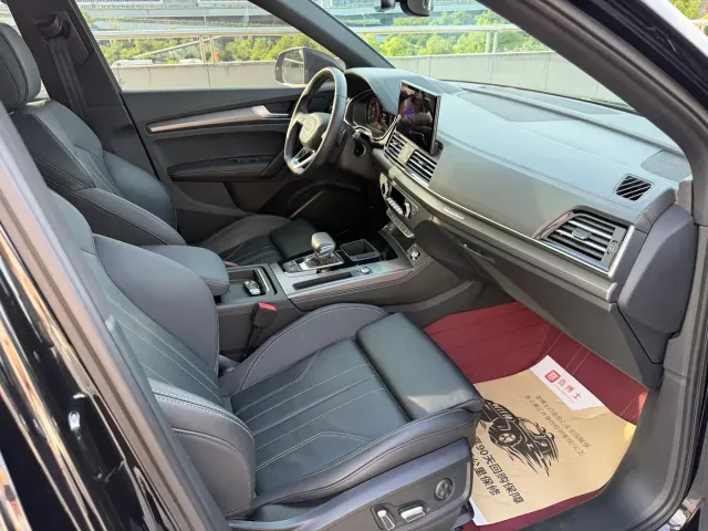 Audi Q5L — Фото автомобиля 6