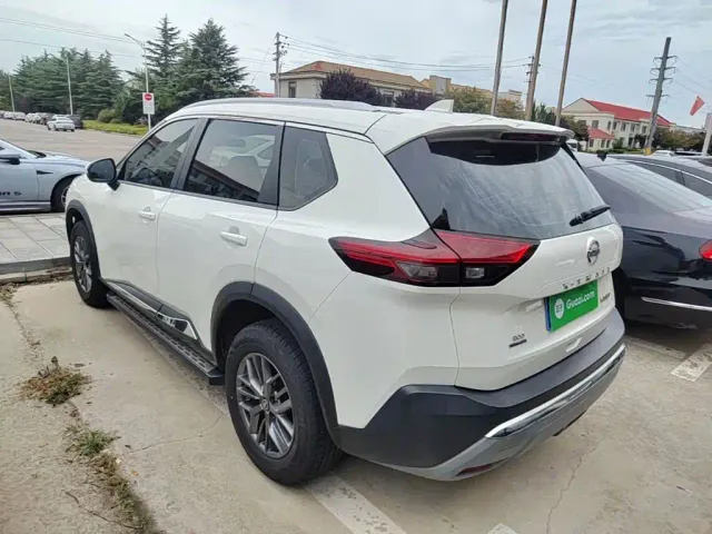 Nissan X-Trail — Фото автомобиля 4