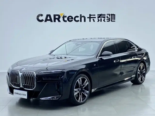 BMW 7 Series — Фото автомобиля 10