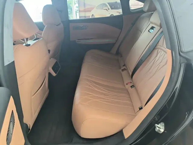Geely Galaxy Xingyao 8 — Фото автомобиля 16