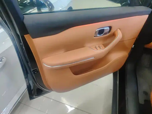 Leapmotor C10 — Фото автомобиля 7