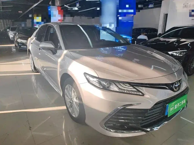 Toyota Camry — Фото автомобиля 3