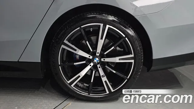BMW 5-Series 5 серия (G60) 530i xDrive M Sport — Фото автомобиля 17
