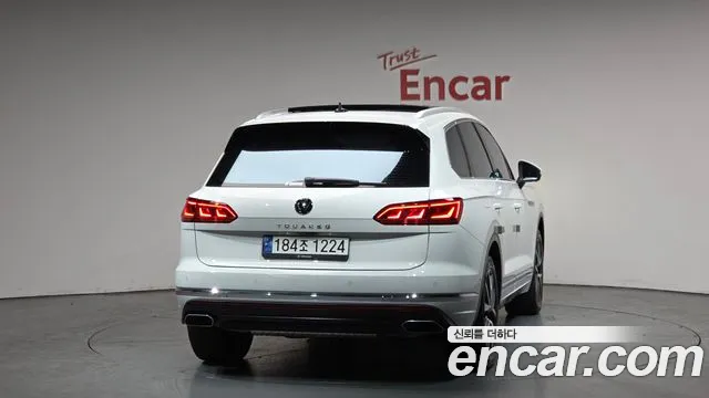 Volkswagen Touareg Touareg 3 поколение 3.0 TDI Prestige — Фото автомобиля 4