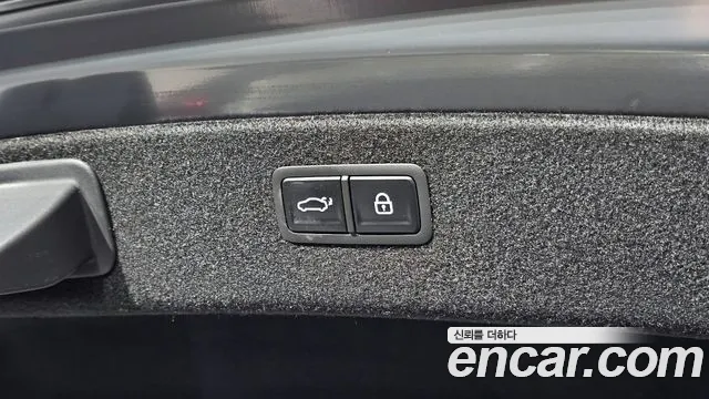 Genesis G80 Бензин 2.5 турбо AWD — Фото автомобиля 17