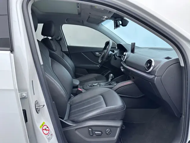 Audi Q2L — Фото автомобиля 12