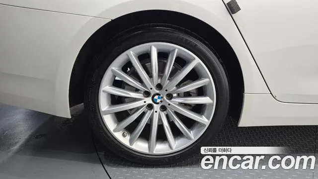 BMW 5 Series G30 — Фото автомобиля 5