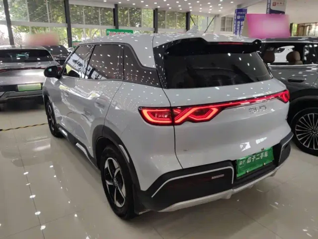 BYD Yuan UP — Фото автомобиля 4