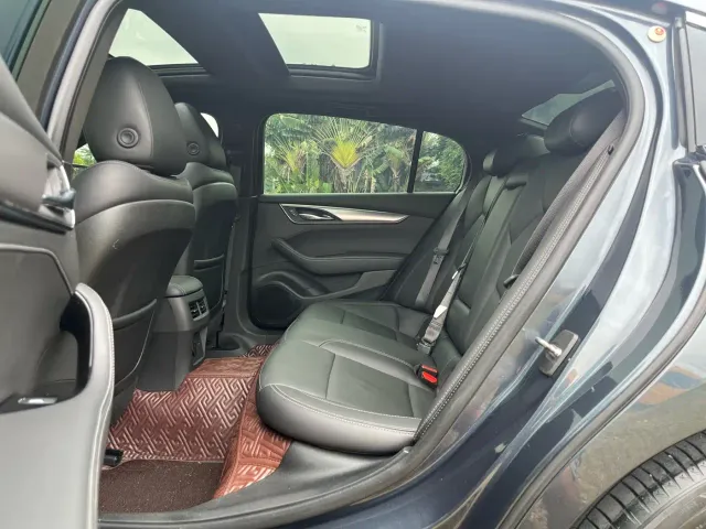 Cadillac CT5 — Фото автомобиля 6