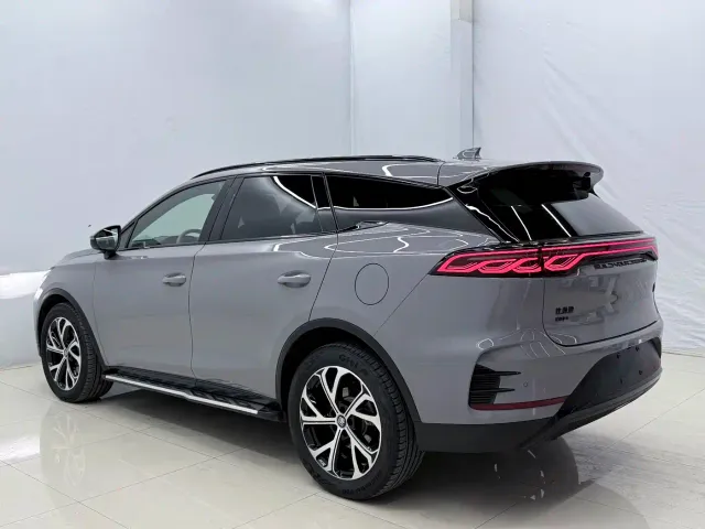 BYD Tang — Фото автомобиля 12