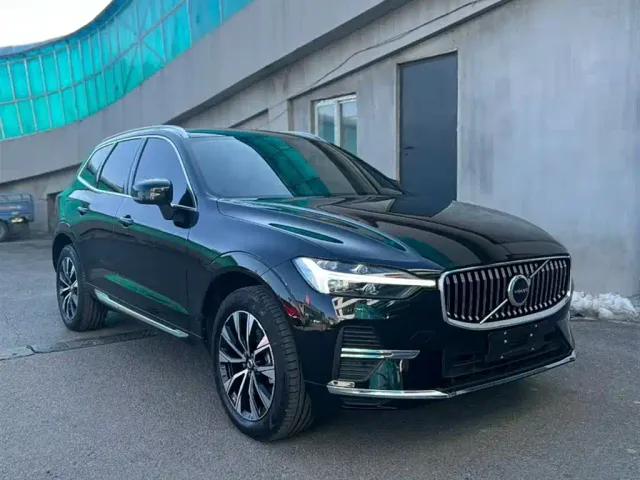 Volvo XC60 — Фото автомобиля 3