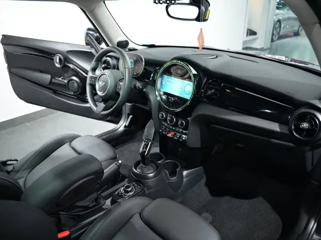 MINI Hatch — Фото автомобиля 17