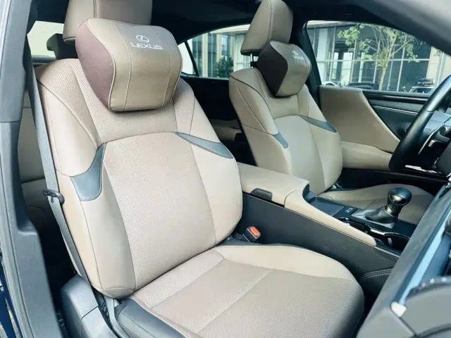 Lexus ES — Фото автомобиля 7