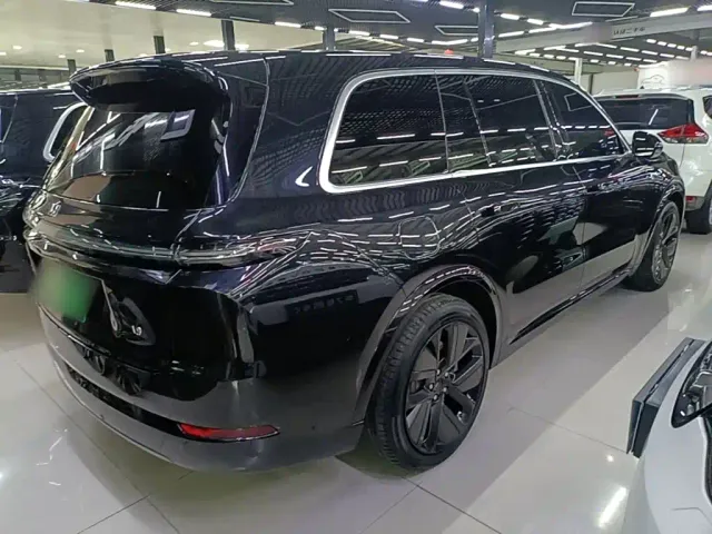 Li Auto L9 — Фото автомобиля 6