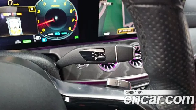 Mercedes-Benz E-Class — Фото автомобиля 16