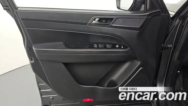 KG_Mobility_Ssangyong Rexton Новый Rexton Sport Дизель 2.2 2WD — Фото автомобиля 22