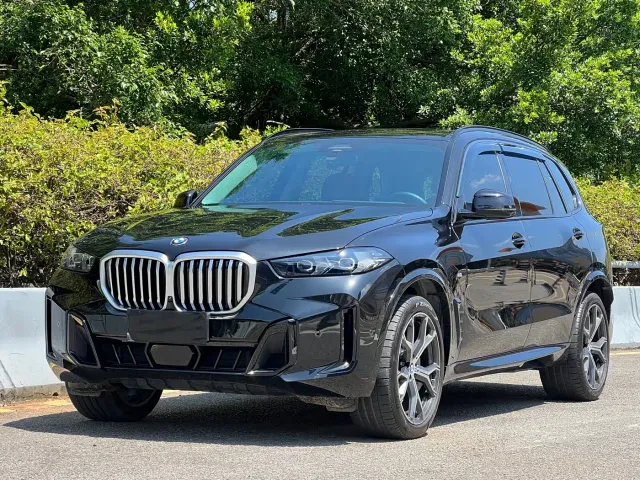 Фотография автомобиля — BMW X5
