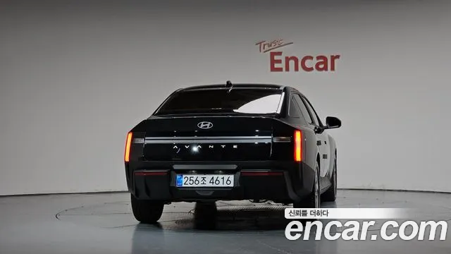 Hyundai Avante (CN8) — Фото автомобиля 4
