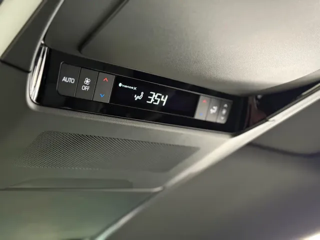 Toyota Alphard — Фото автомобиля 14