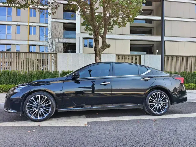 Nissan Teana — Фото автомобиля 3