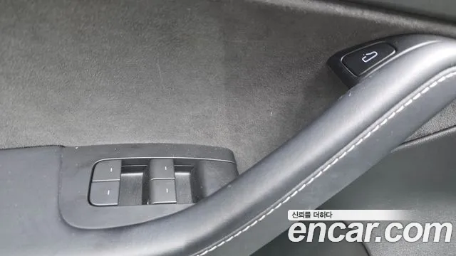 Tesla Model 3 — Фото автомобиля 27