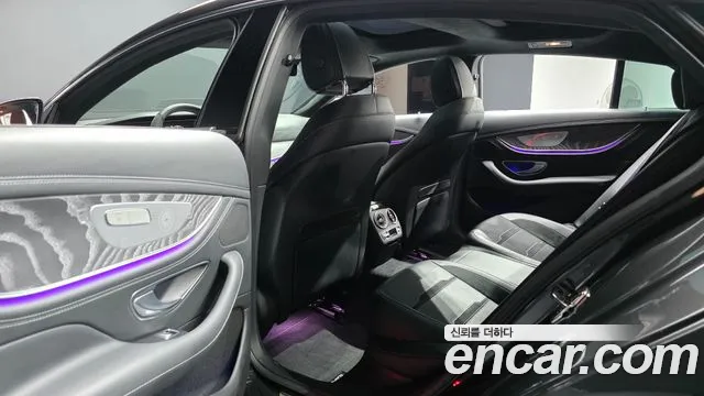 Mercedes-Benz AMG GT 4 двери 43 4MATIC+ Dynamic — Фото автомобиля 26