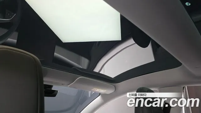 Tesla Model 3 — Фото автомобиля 25
