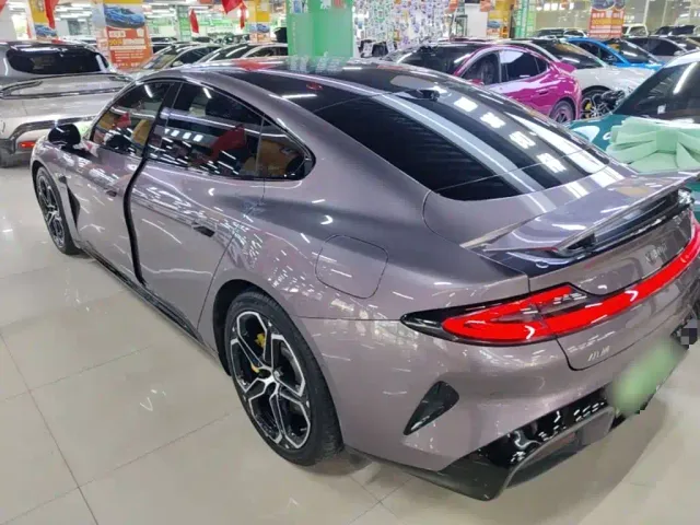 Xiaomi SU7 — Фото автомобиля 4