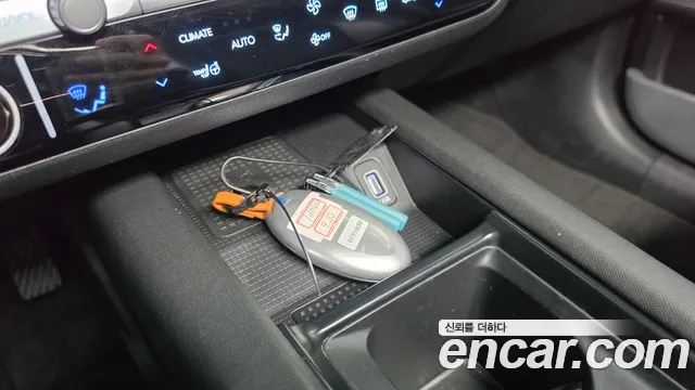 Hyundai Ioniq 6 — Фото автомобиля 21