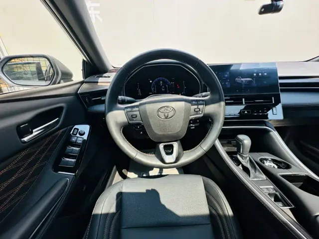 Toyota Avalon — Фото автомобиля 13