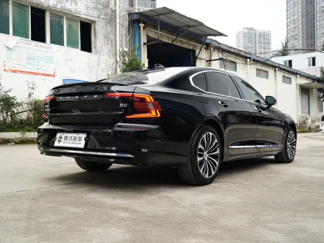 Volvo S90 — Фото автомобиля 7