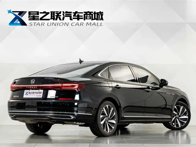 Volkswagen Passat — Фото автомобиля 6