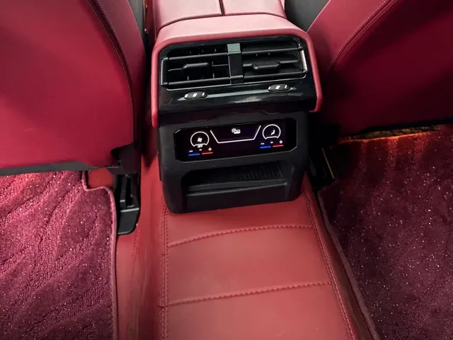 BMW 5 Series — Фото автомобиля 11