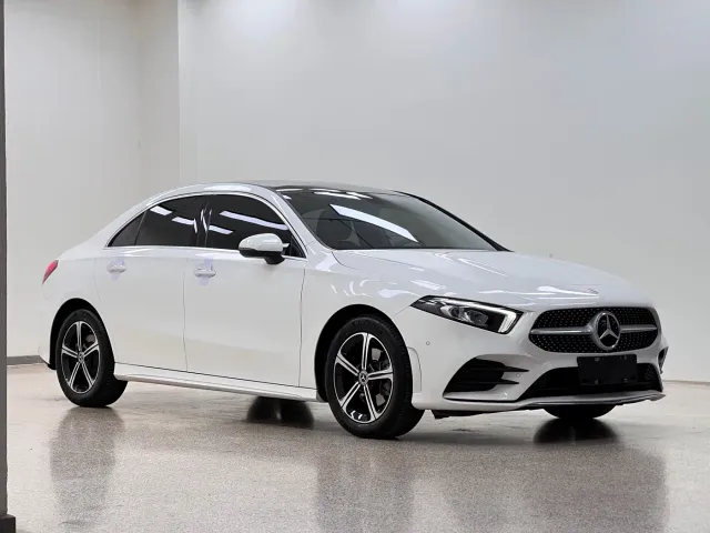 Mercedes-Benz A-Class — Фото автомобиля 3