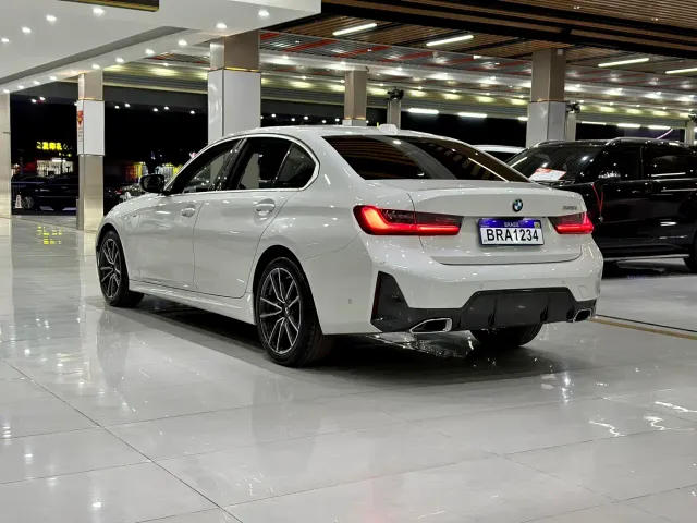 BMW 3 Series — Фото автомобиля 4