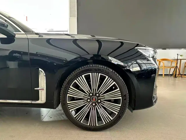 Hongqi H9 — Фото автомобиля 5