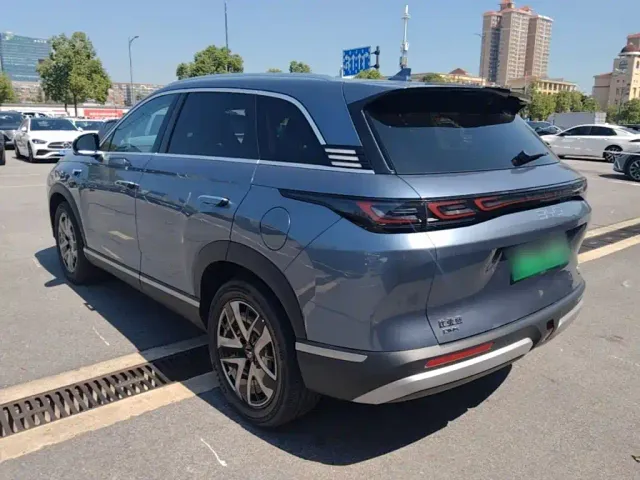 BYD Hai Shi 07 DM-i — Фото автомобиля 4