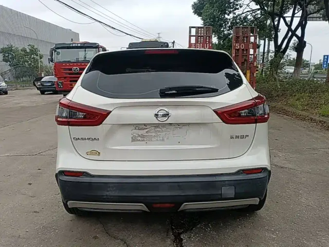 Nissan Qashqai — Фото автомобиля 5