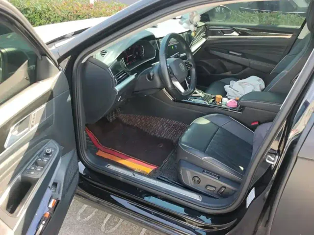 Volkswagen Passat — Фото автомобиля 9