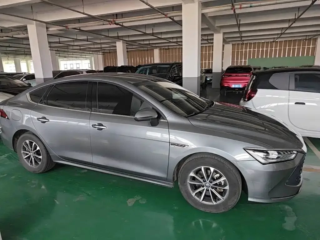 BYD Qin PLUS 2024 Glory Edition DM-i 55KM Leading — Фото автомобиля 27