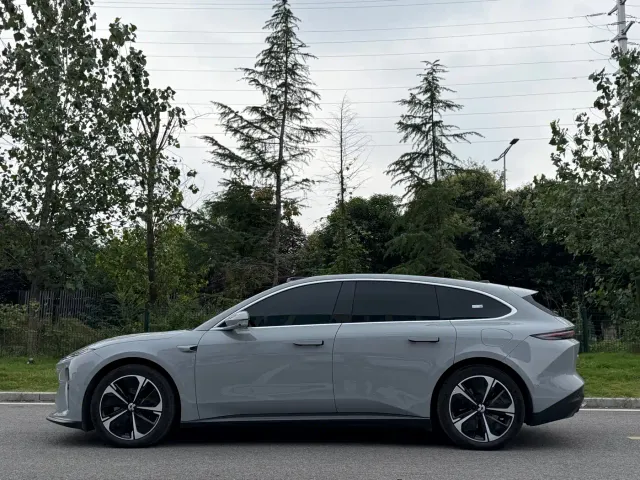 Nio ET5 Touring — Фото автомобиля 7